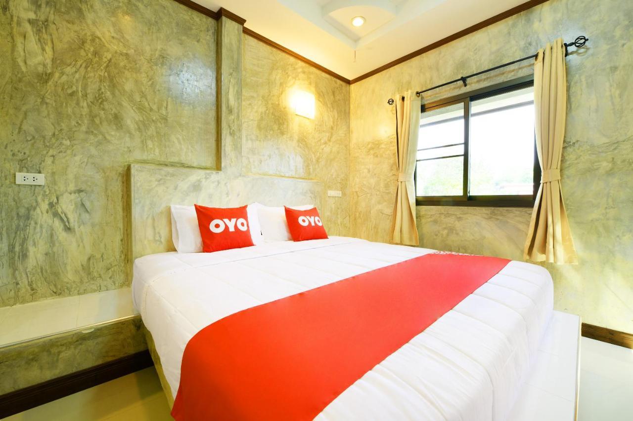 Oyo 536 Reuan Kanthima Ban Laem Chabang Exterior foto